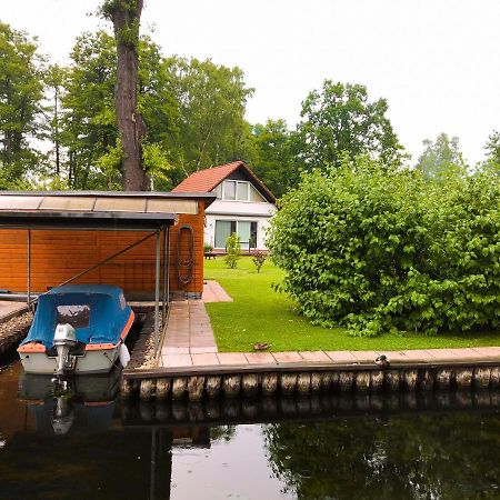 Ferienhaus Direkt An Der Spree Mit Whirlpool Und Sauna ベルリン エクステリア 写真