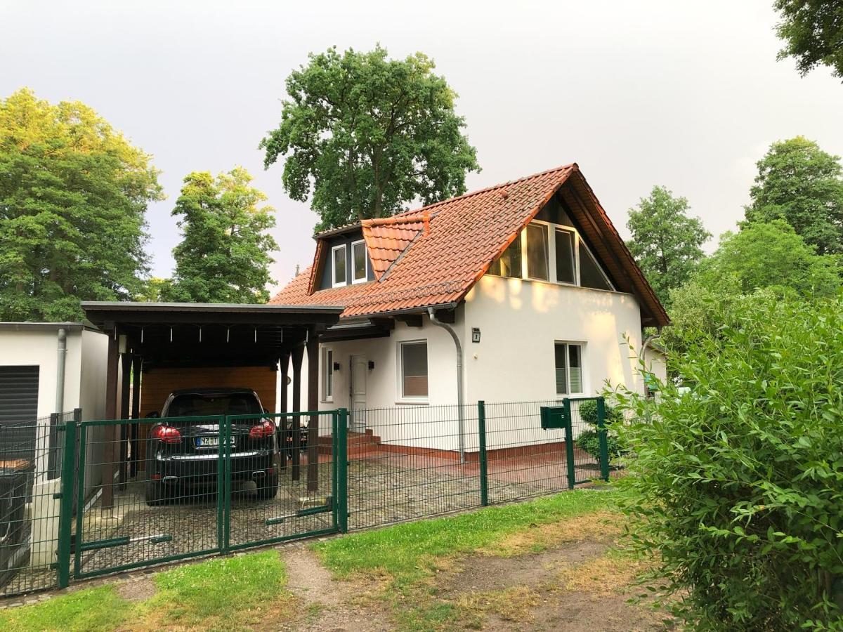 Ferienhaus Direkt An Der Spree Mit Whirlpool Und Sauna ベルリン エクステリア 写真
